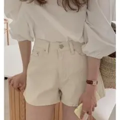 maybe baby クリーム色 デニム ハイウエスト ショートパンツのサムネイル