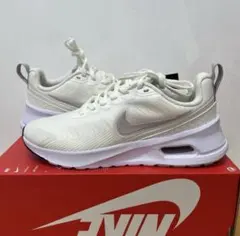 NIKE AIR MAX ニュアクシス【新品未使用】