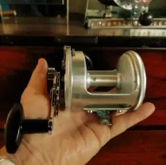 BULS1510C 丸型ベイトリール 左巻き　レッド・ゴールド BULS1510C 丸型ベイトリール 左巻き レッド・ゴールド