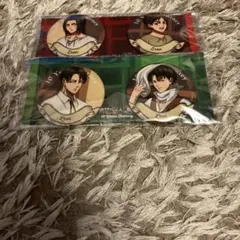 進撃の巨人　缶バッジ　エレン　リヴァイ