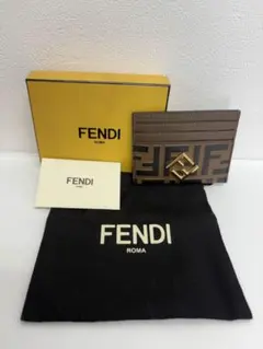 FENDI フェンディ カードケース 定期入れ FFダイヤモンド ブラウン