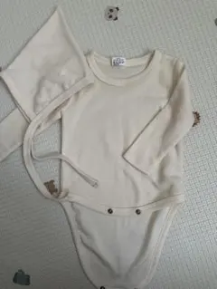 クリーム色ロンパース・帽子セット
