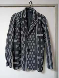 HOMME PLISSE ISSEY MIYAKE プリーツ ジャケットのサムネイル