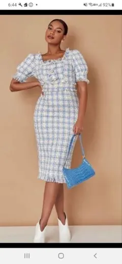 青と白のチェック柄タイトドレス