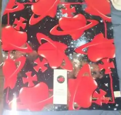 新品未使用♪バッジ付き Vivienne Westwood ハンカチ 赤い惑星