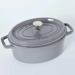 staub オーバル　鍋のサムネイル