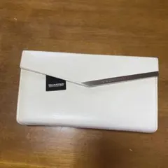 QUARTER エレガントホワイトクラッチバッグ