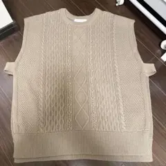 AMERICAN HOLIC ベージュ ケーブルニットベスト