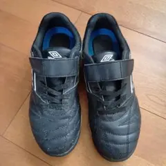 UMBRO アンブロ サッカーシューズ トレーニングシューズ 黒のサムネイル