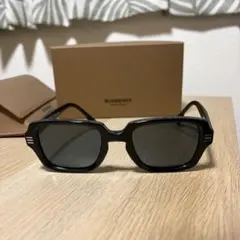 バーバリー　Burberry サングラスのサムネイル