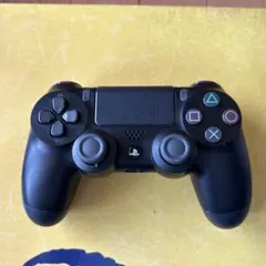 PS4 ワイヤレスコントローラー 黒と白ピンク