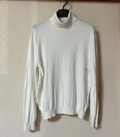 H&M スリムフィット ホワイトタートルネックのサムネイル