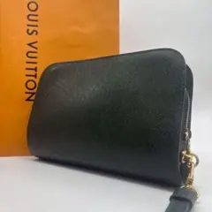 ルイヴィトン　タイガ　バイカル　グリーン　セカンドバッグ