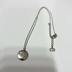 Dior ネックレス 円形ペンダント　シルバー