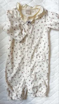 petit main チェリー柄ロンパース