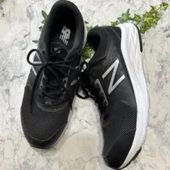 【未使用に近い美品】【New Balance 411】メッシュスニーカー28cm