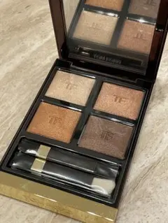 TOM FORD アイ カラー クォード 04A サスピション - メルカリ