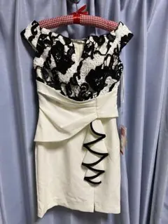 【jewels】新品オフショルダー レースドレス Mサイズ