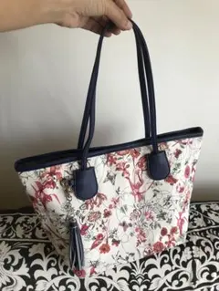 【MICHEL KLEIN】たっぷり入るトートバッグ