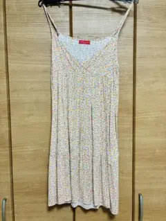美品 アースミュージックアンドエコロジー　フラワープリント キャミワンピ