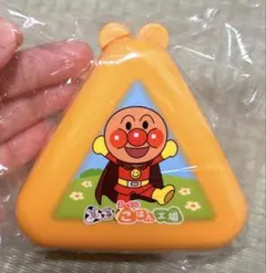 【新品】レア！！アンパンマン 三角弁当箱 オレンジのサムネイル