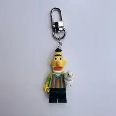 【韓国雑貨】LEGO 互換 セサミストリート バート フィギュアキーホルダーのサムネイル