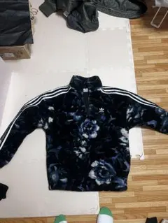 adidas フローラル柄 ハーフジップ フリースジャケット
