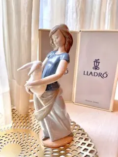 ❣️リヤドロ NAO❣️ファーストフライト フィギュリン 美品 LLADRO (リヤドロ) フィギュリン 6683 ロマンス｜トレファクONLINE