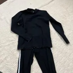 ブラック長袖カットソー 五分丈スパッツ