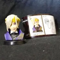 チョコエッグ ツイステ ヴィル・シェーンハイト(09)寮服