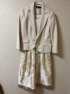 SAVIEN ベージュ スカートスーツ サイズ7