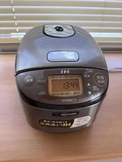 ZOJIRUSHI 炊飯器 NP-GV05のサムネイル