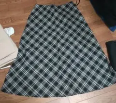 ユニクロ　チェック柄フレアロングスカート Sサイズ
