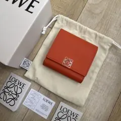 期間限定ロエベ アナグラム コンパクト フラップウォレット ペブルグレインカーフ