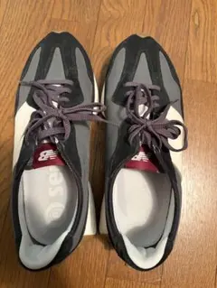 New Balance 327スニーカー グレー/ブラック