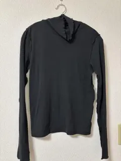 黒 ハイネック 長袖カットソー