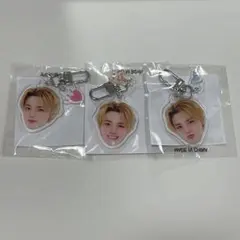 TREASURE 喜怒哀楽 顔アクキー ドヨン カプセルトイ