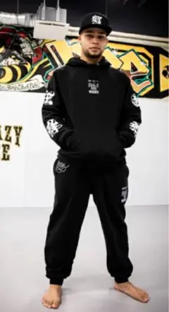 RVCA/KRAZY BEE スウェット上下セット　黒のサムネイル