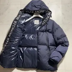 MONCLER モンクレール MONTCLAモンクラ 極美品 4 XL ネイビーのサムネイル