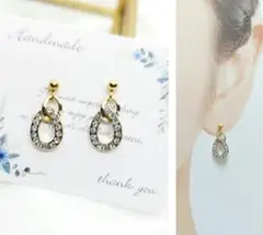 ゴールドフープ×ラインストーンチャーム　ハンドメイドピアス・イヤリング