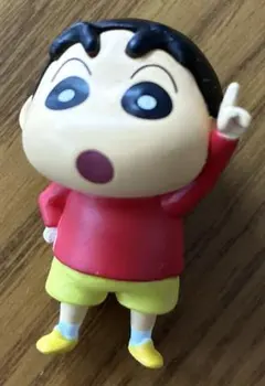 クレヨンしんちゃん　韓国の飲料のおまけフィギュア　キーホルダー韓国限定