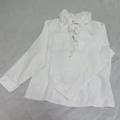 フリル付き長袖シャツ