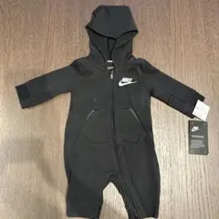 【新品未使用】Nike フード付きロンパース 0/3M TECH PACK