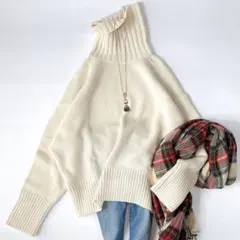 美品⁑ギャルリーヴィー　ファインウール タートルネックニット　オフホワイト　M