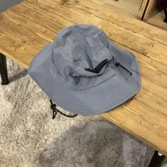 ブルーグレー アウトドアハット 調整可能ストラップ付き