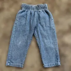 テーパードパンツ