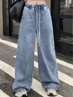 ドロストストリングジーンズ