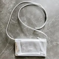 イアパピヨネ★WEB限定★本革★モバイルウォレット横型ショルダーバッグ★シルバー