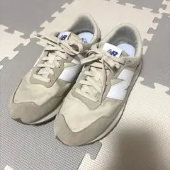 New Balance ms237スニーカー ベージュ/ホワイト