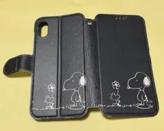 Snoopy iPhone XS 手帳型ケース ブラック iPhoneケースのサムネイル